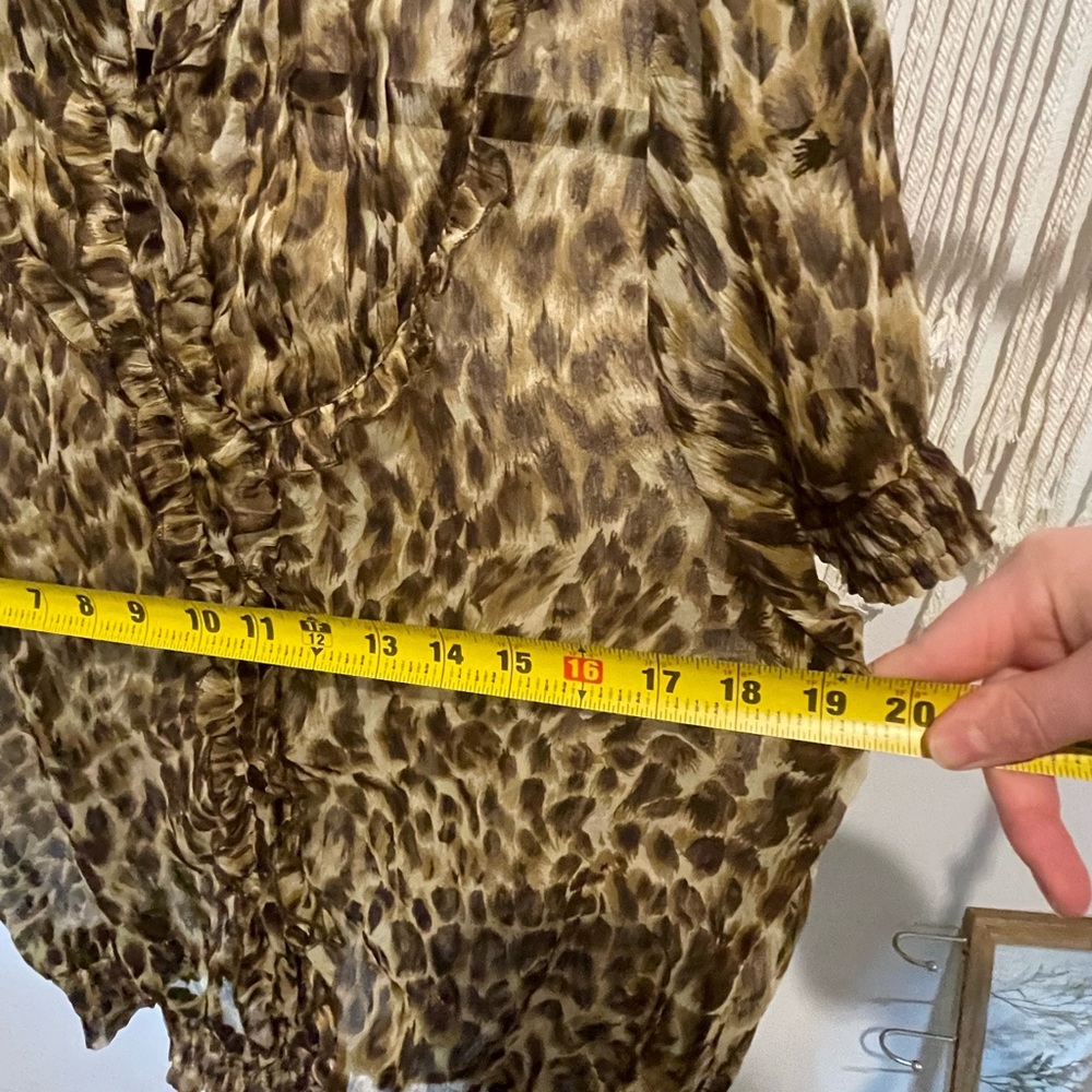 Passport Leopard Blouse Size L - Picture 6 of 6